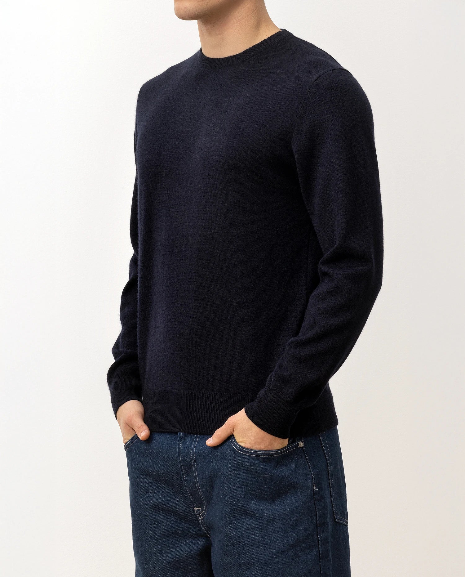 Rundhals Pullover aus Cashmere in Navy - Image 3
