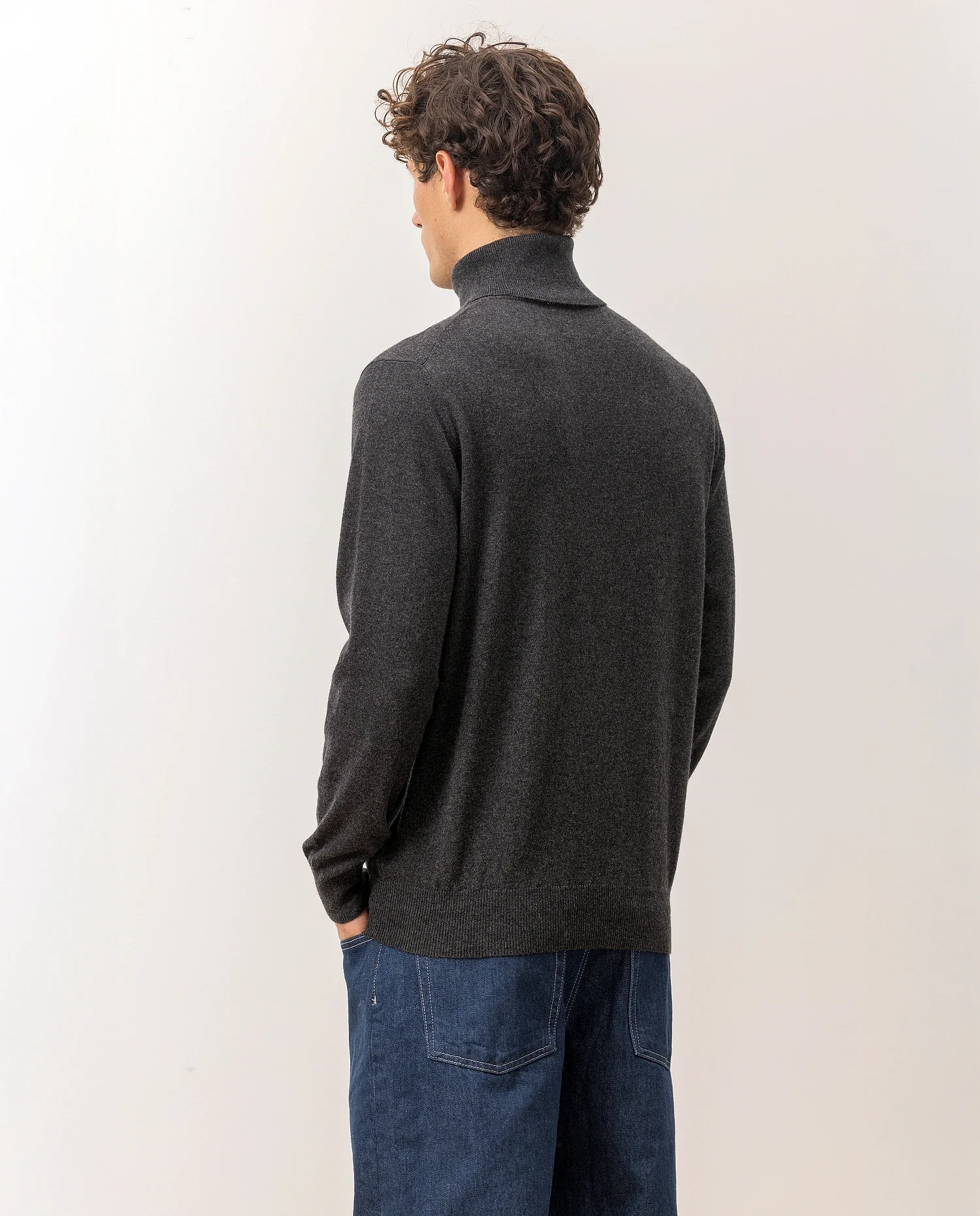 Rollkragen Pullover aus Cashmere in Grau - Image 4
