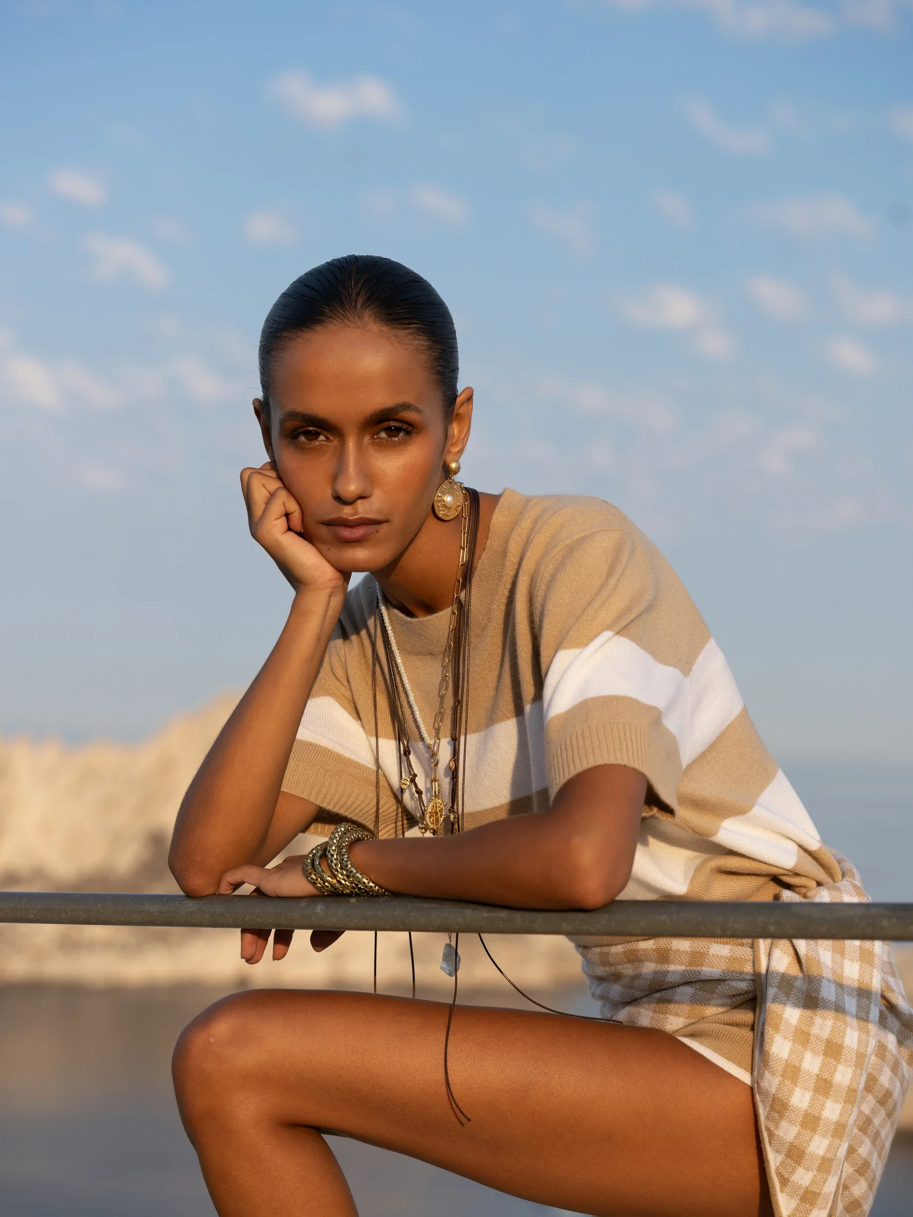 Cashmere kurze Hose in Beige - Image 6